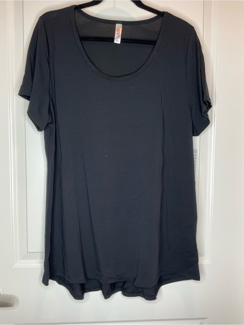 LuLaRoe Classic Scoop Neck Short Sleeve Tee — Black 2XL